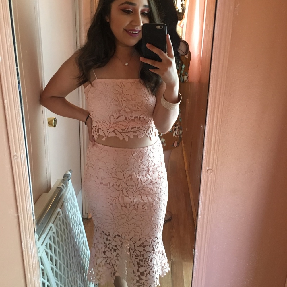 Lace set